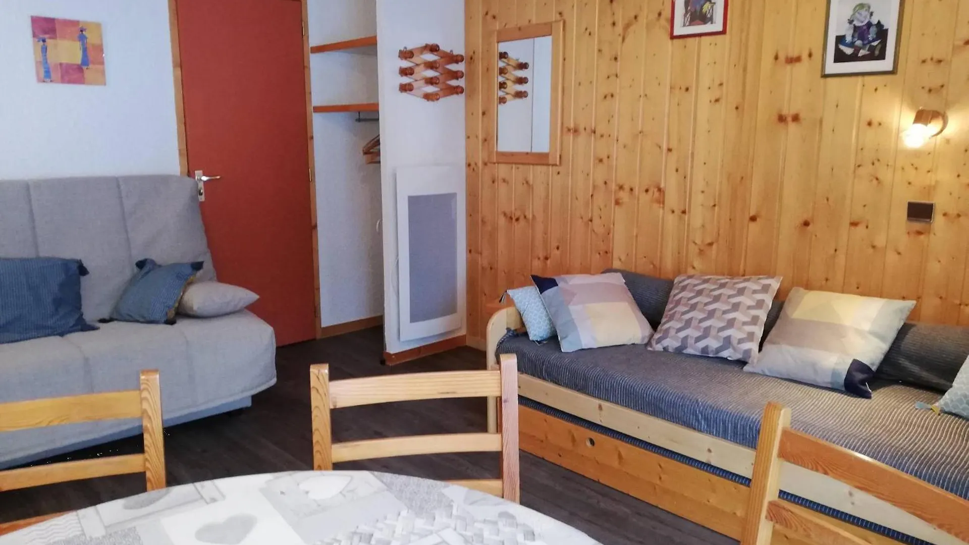 Valmorel: Apt Ski Aux Pieds, 4 Pers, Balcon - Fr-1-356-496 0*, Valmorel