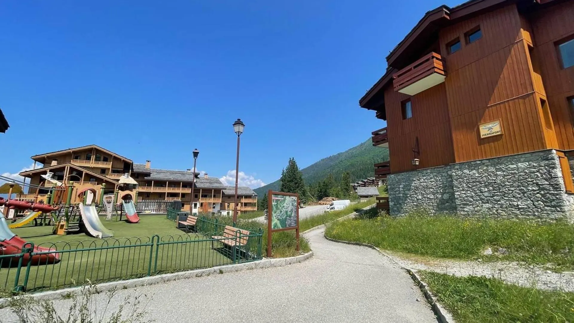 Valmorel: Apt Ski Aux Pieds, 4 Pers, Balcon - Fr-1-356-496 Frankreich